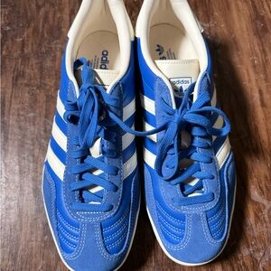 Adidas Men's Royal Blue and White Sneakers